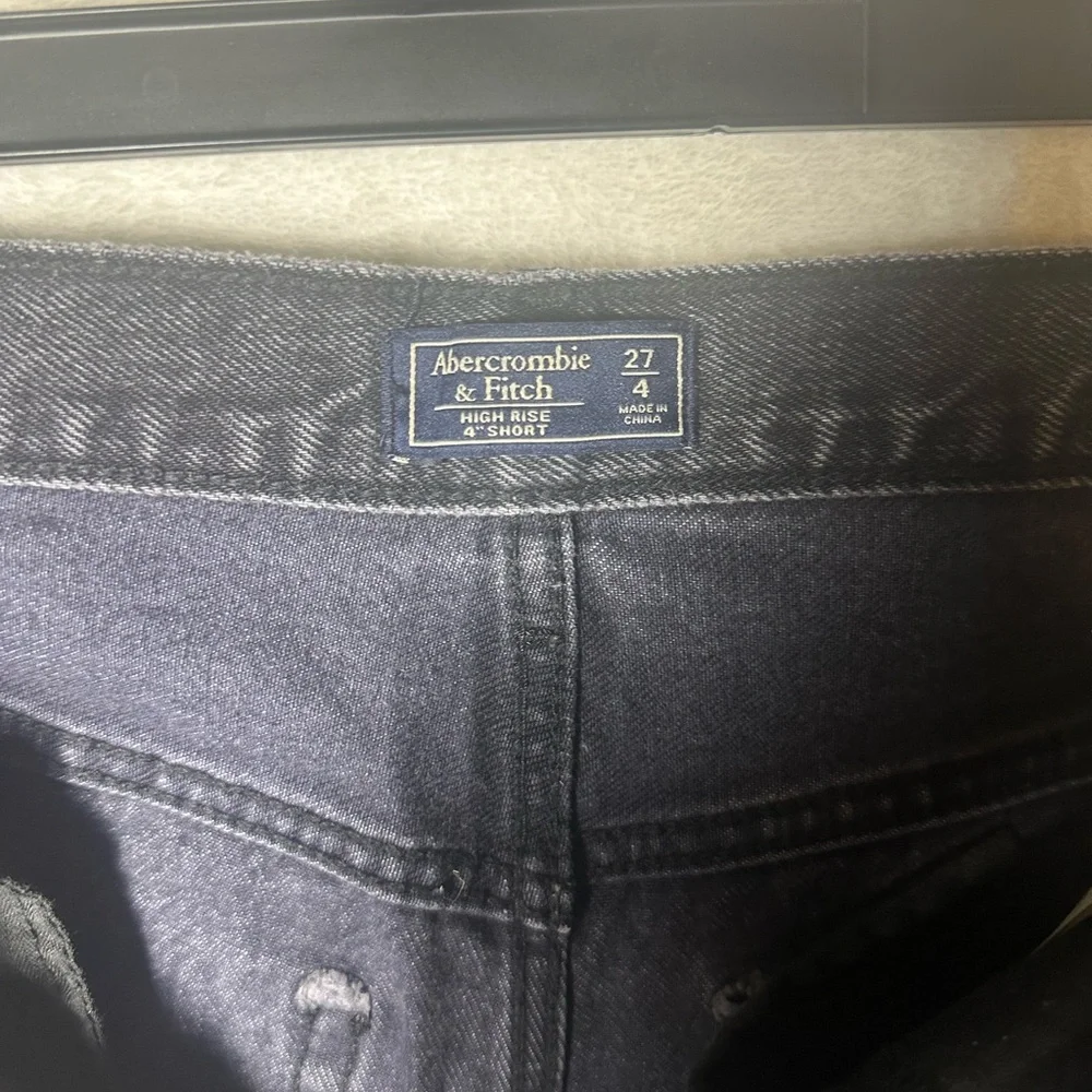 Abercrombie high rise 4” short - Picture 3 of 6